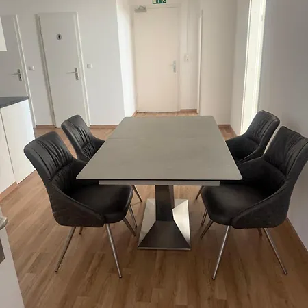 Apartment 1 - 2 Personen - Gemeinschaftskueche - Gemeinschafts Bad Wc
